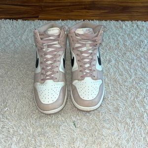 Nike dunks- Sandstone Fossil